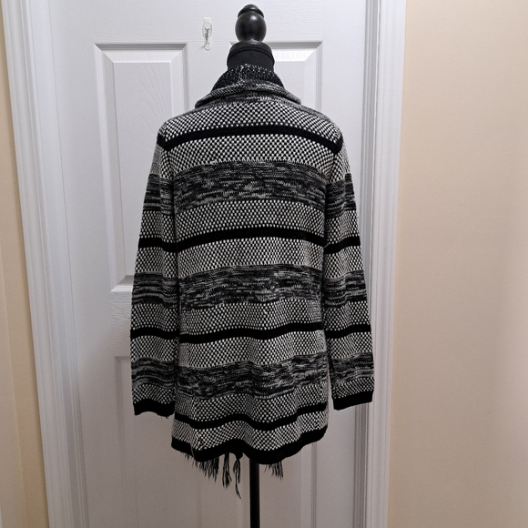 Ricki's Open Cardigan Sweater Women's Size Large Striped Knit Grey Black White - Picture 3 of 10